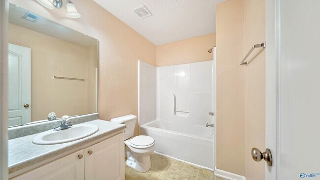 Building Photo - 113 NW Imogene Way