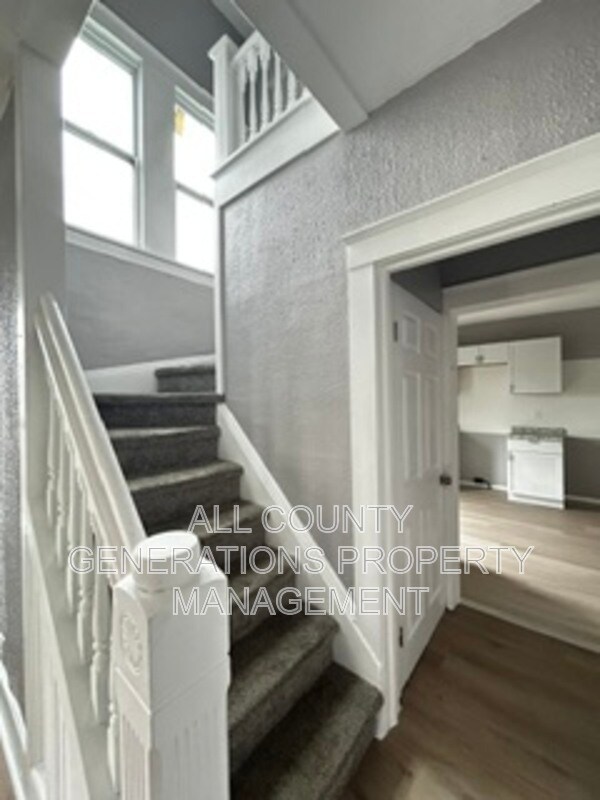 Building Photo - 13201 Harvard Ave
