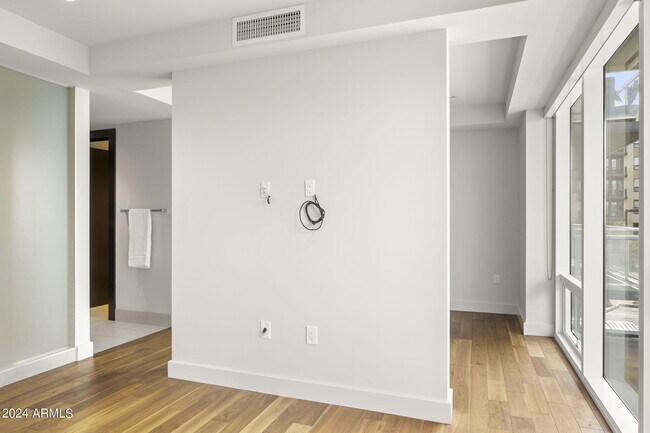 Building Photo - 4422 N 75th St