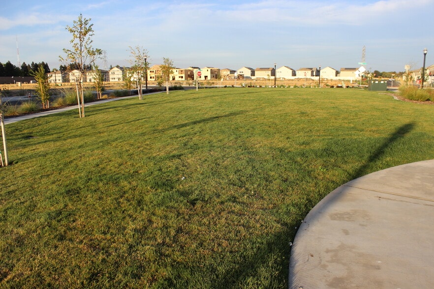 Building Photo - 3740 Cedargate Way