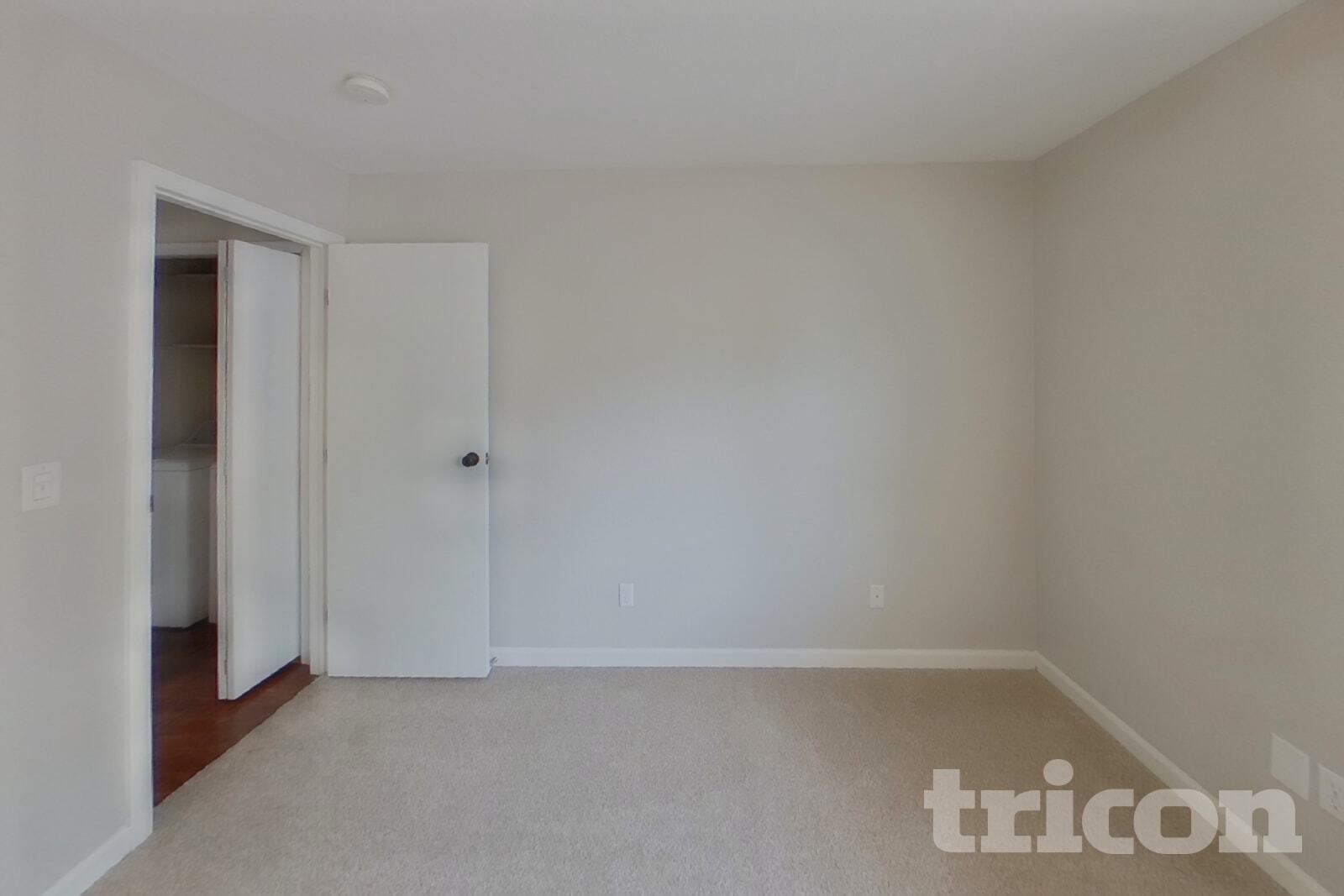 Building Photo - 5696 Preminger Dr