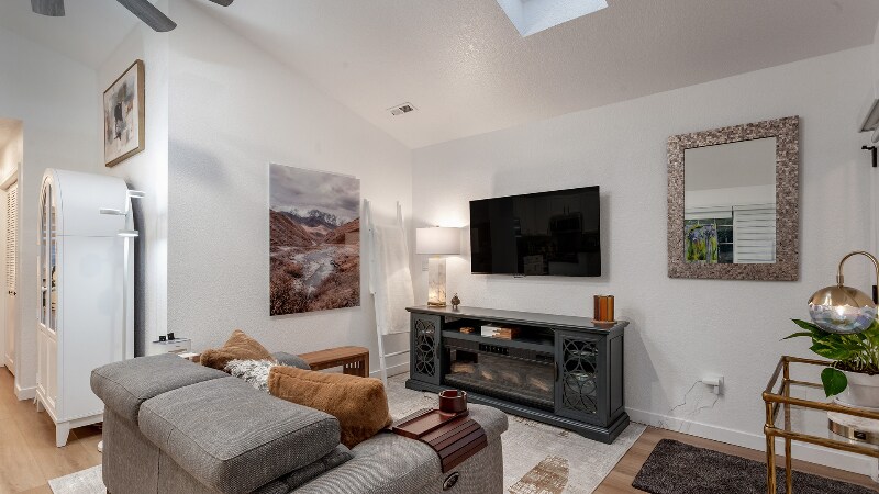 Building Photo - 15270 SW Springdale Ct