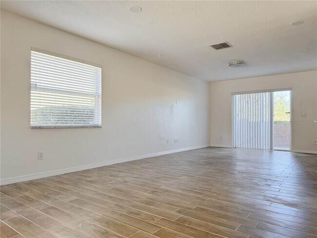 Building Photo - 760 Cresting Oak Cir