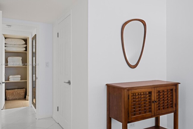 Building Photo - 2301 Collins Ave