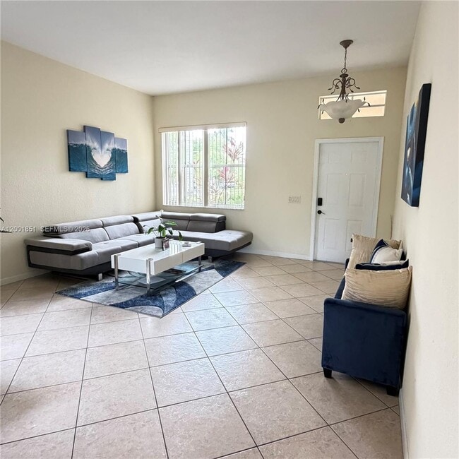 Building Photo - 1006 Sunflower Cir