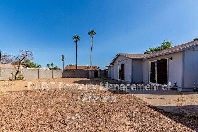 Building Photo - 13849 N 48th Ave