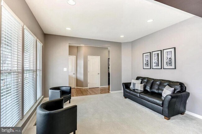 Building Photo - 23417 Gardenwalk Dr