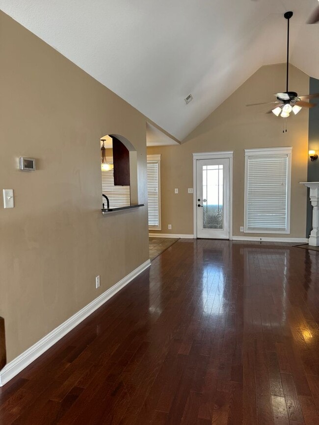 Building Photo - 1701 Winterhaven Ct