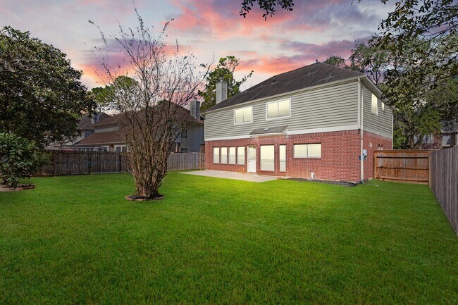 Building Photo - 4707 Leicester Way