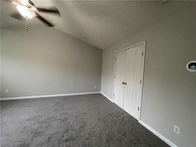 Building Photo - 2355 Black Rock Dr