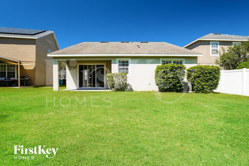 Building Photo - 9885 Moss Rose Way