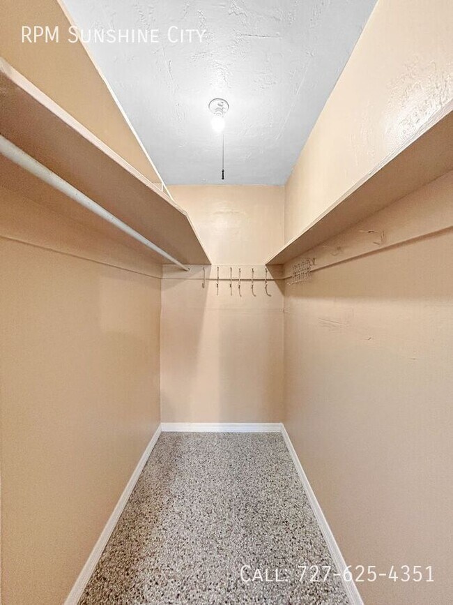 Building Photo - 11400 2nd St E