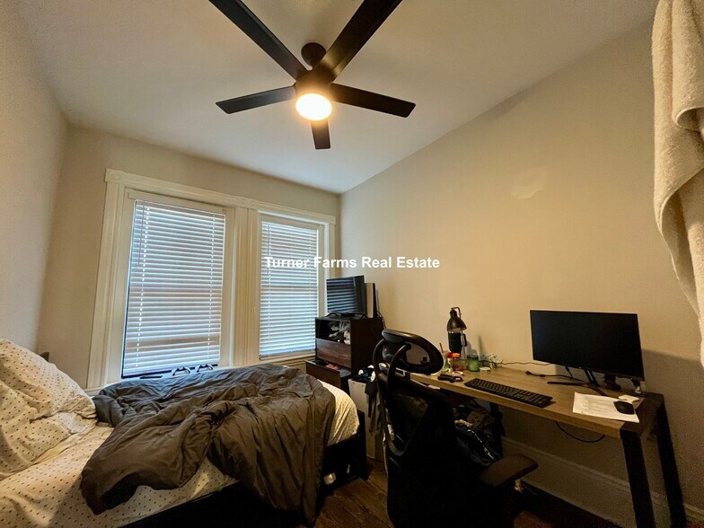 Building Photo - 1520 Tremont St