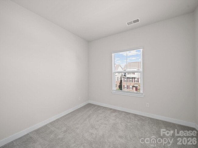Building Photo - 9922 Oaklawn Blvd NW