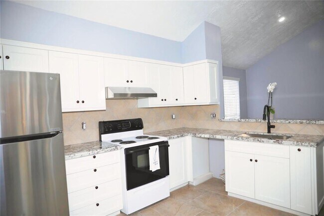 Building Photo - 17427 Lobo Trail