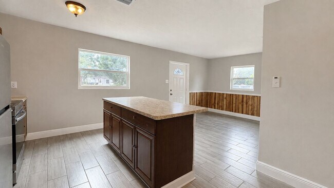 Building Photo - 7702 Arezzo Ave