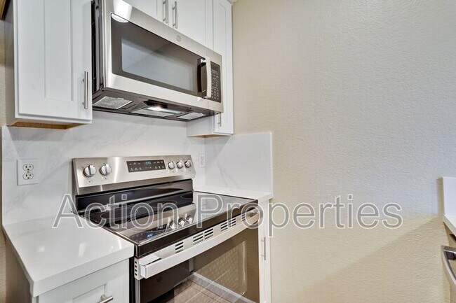 Building Photo - 297 Stonegate Cir