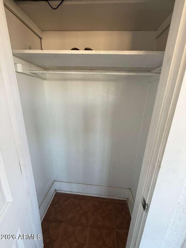 Building Photo - 1165 E 10th St