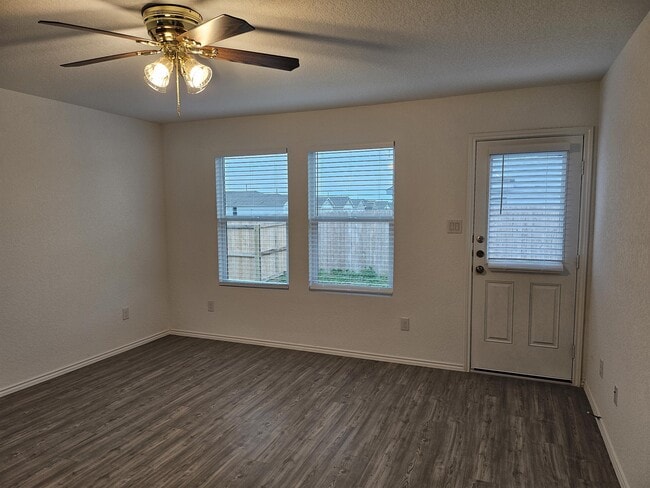 Building Photo - 5911 Coahulia Rdg