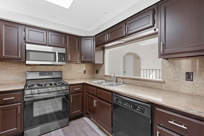 Building Photo - 5137 Chimineas Ave