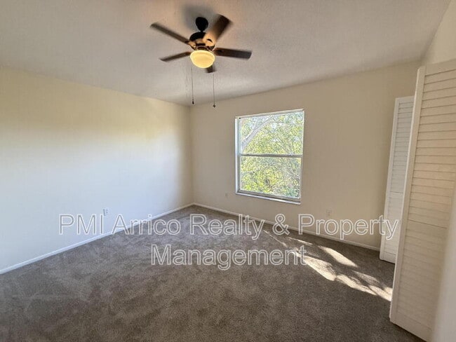 Building Photo - 12653 Longcrest Dr