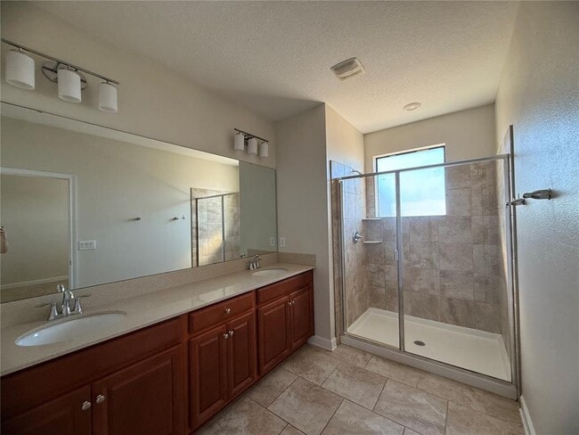 Building Photo - 1316 Royal St. George Blvd