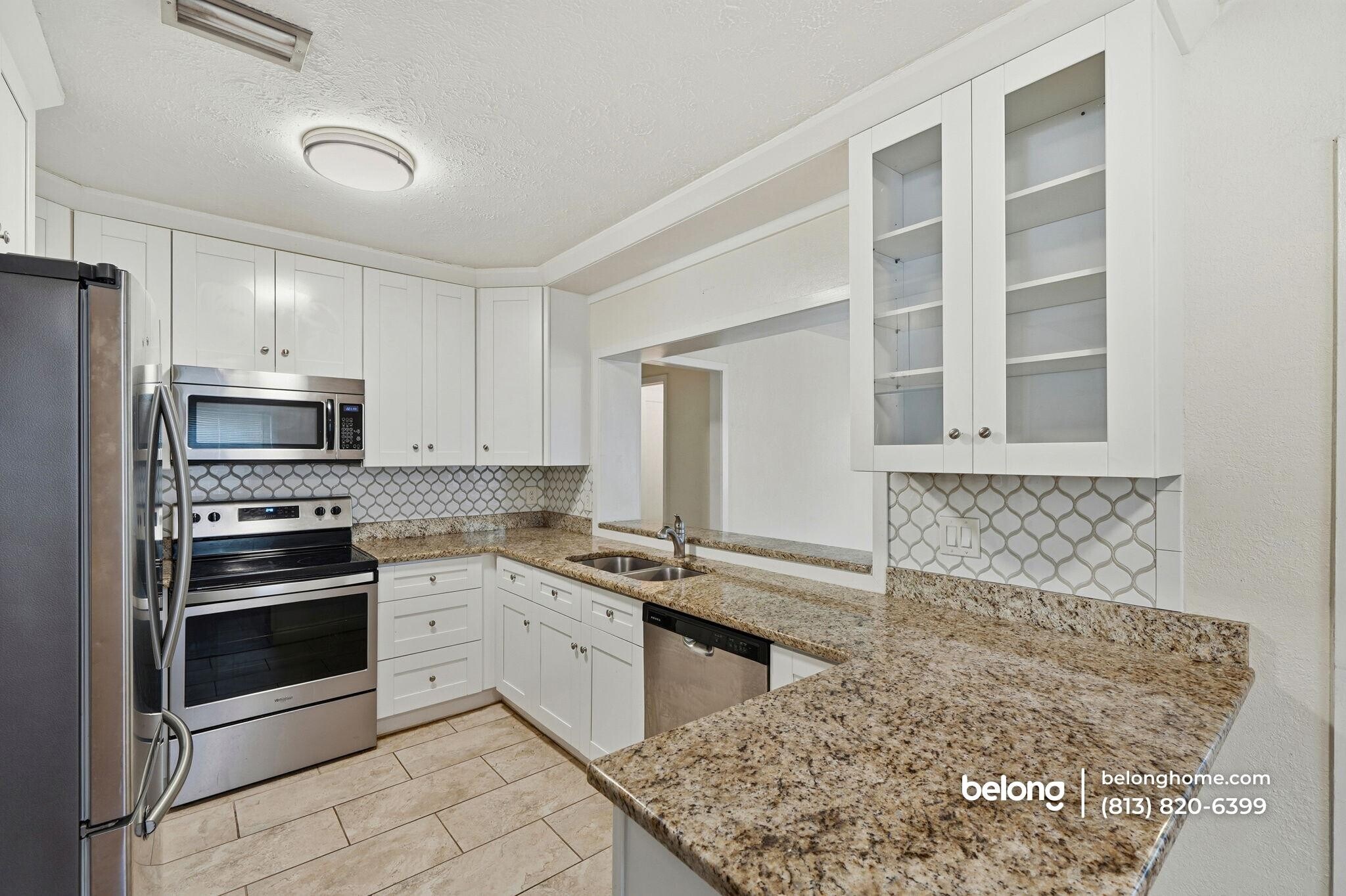 Building Photo - 2701 S Manhattan Ave