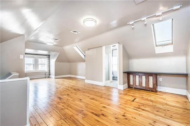 Building Photo - 1549 McFarland Rd