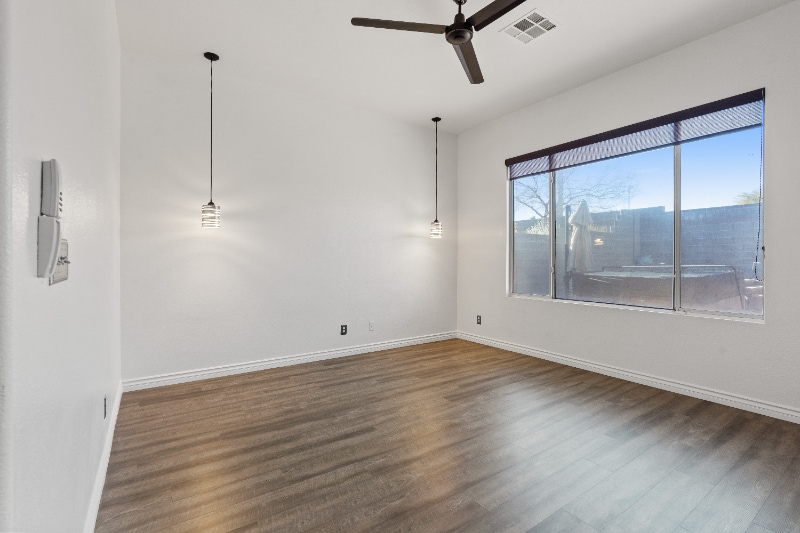 Building Photo - 717 Lexington Cross Dr