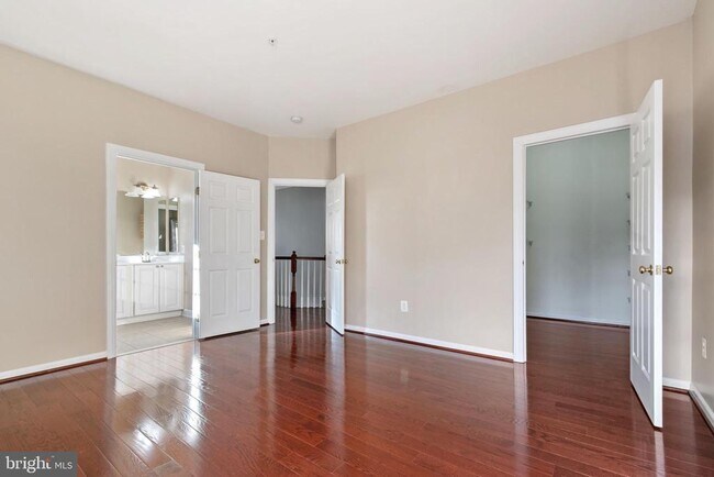 Building Photo - 23209 Robin Song Dr