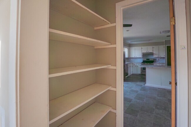 Building Photo - Large Backyard in North Little Rock