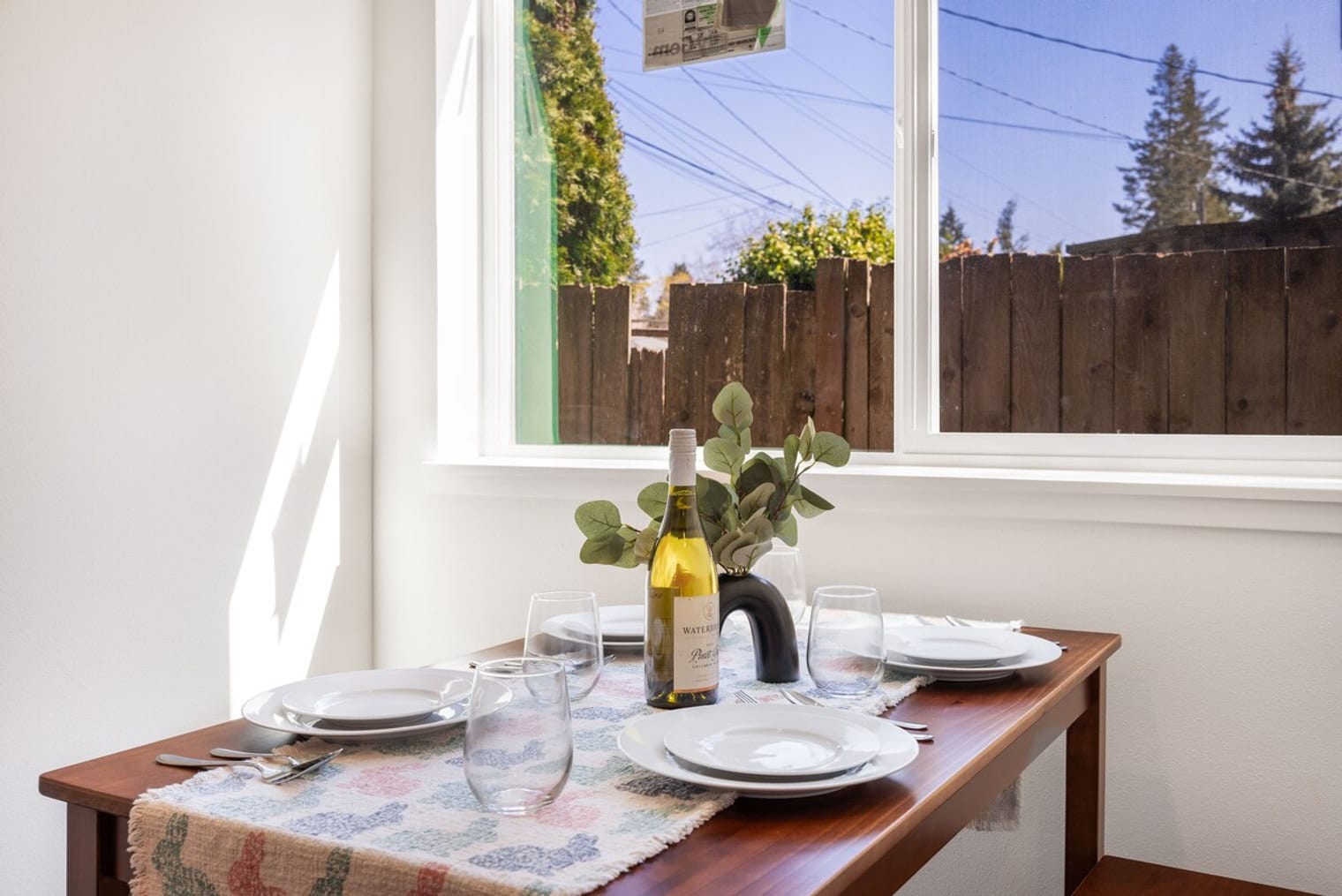 Building Photo - 11520 Roosevelt Way NE