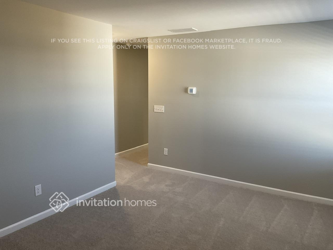 Building Photo - 533 Almere Dr