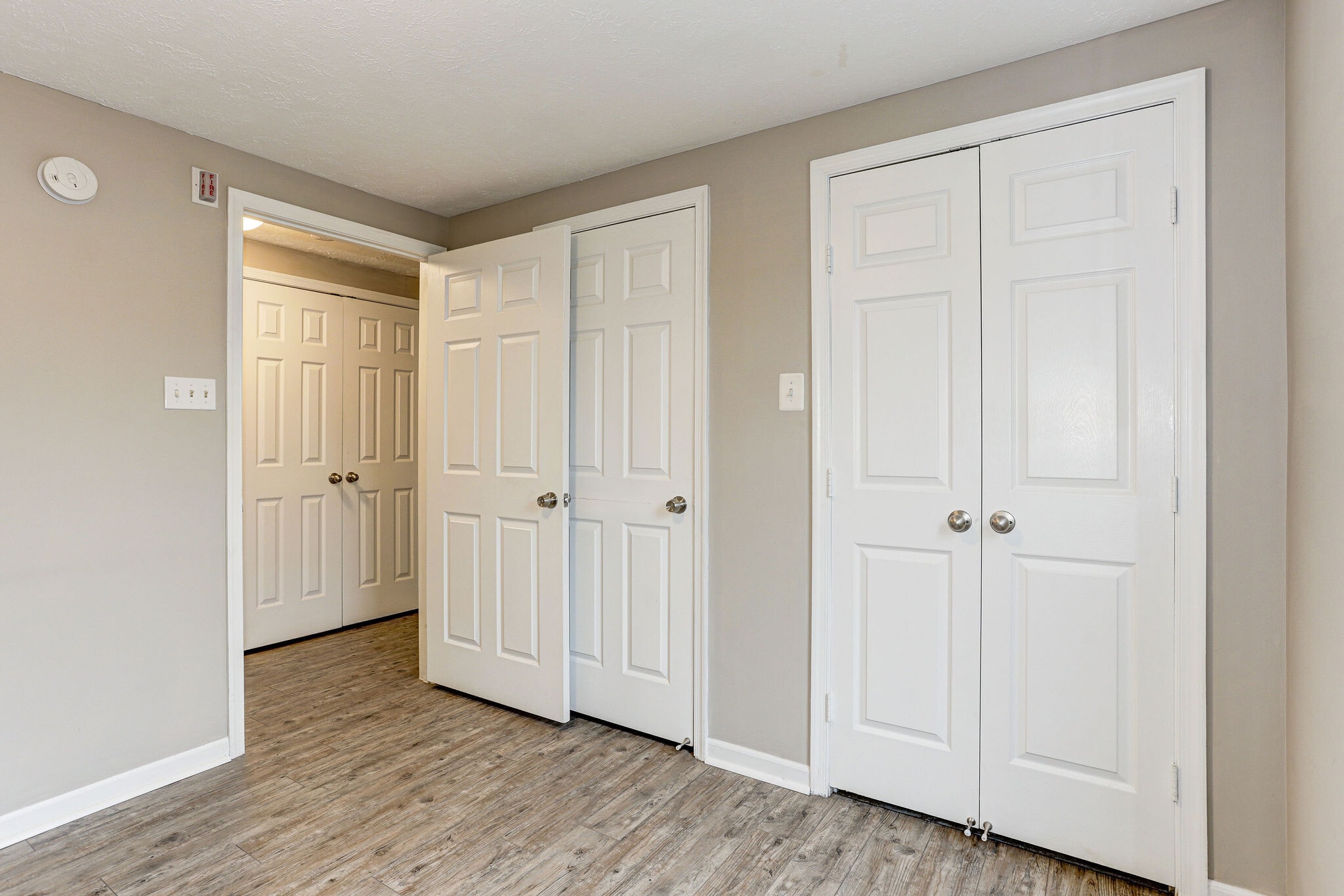 Building Photo - 624 Jupiter Hills Court