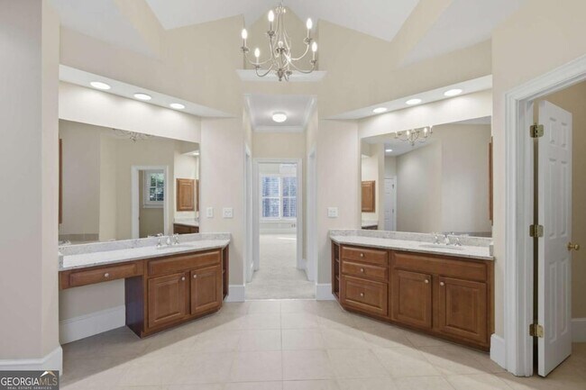 Building Photo - 179 Grandmar Chase