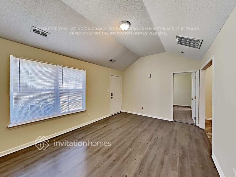 Building Photo - 7906 Lobilia Ln