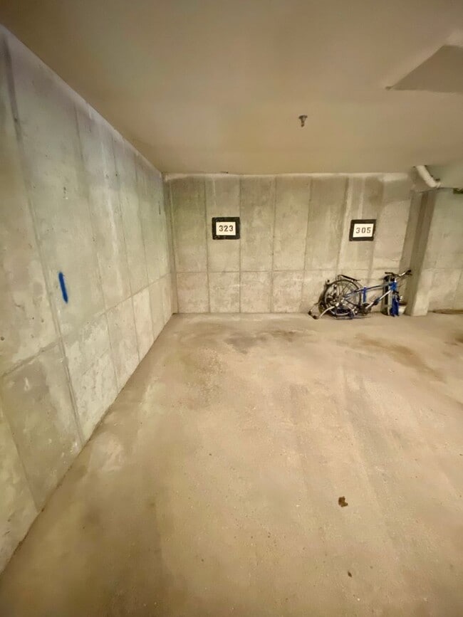 Building Photo - 1 Bedroom Apartment in Burlington VT Avail...