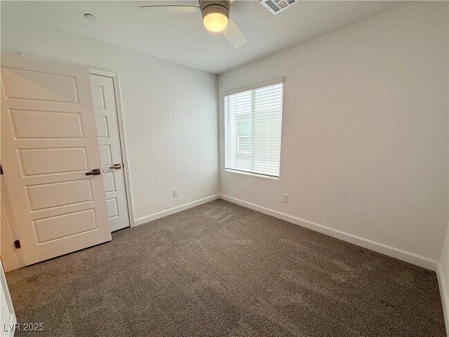 Building Photo - 4270 Lemay St