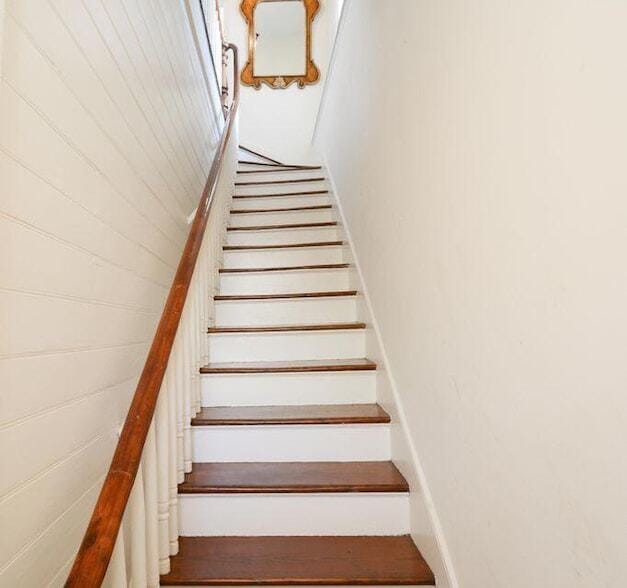 Building Photo - 61 Queen St