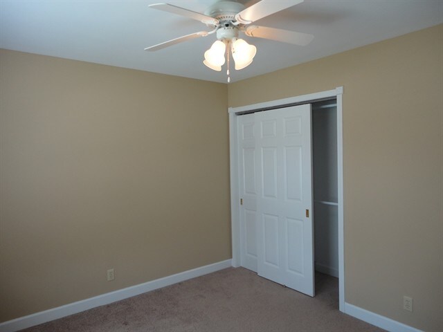 Building Photo - 744 Ridge View Dr