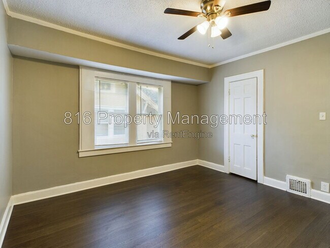 Building Photo - 5912 Paseo Blvd