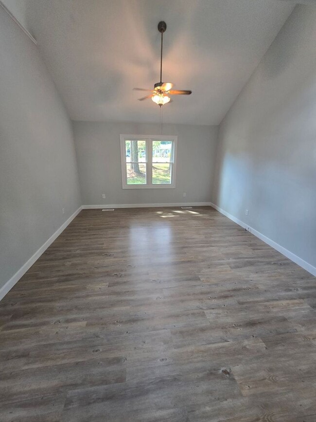 Building Photo - FULLY REMODELED 3 BR HOUSE IN PRINCE GEORG...