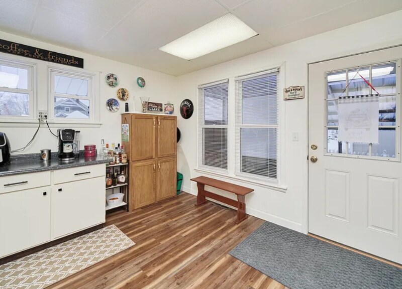 Building Photo - 720 E Ludington Ave