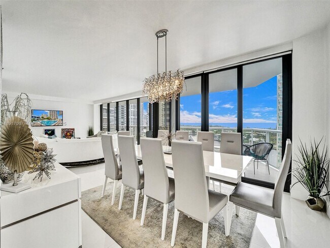 Building Photo - 20281 E Country Club Dr