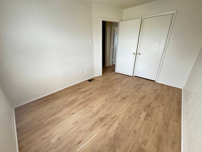 Building Photo - 3331 Chisholm Trail