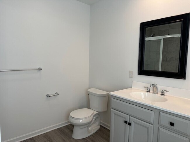 Building Photo - 205 Hoke Farm Way