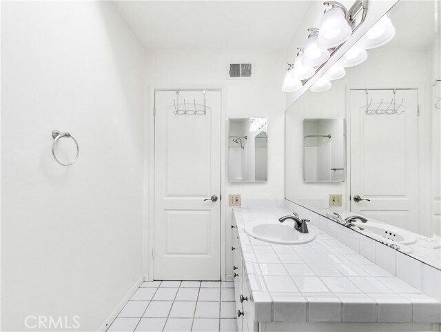 Building Photo - 16293 Wayfarer Ln