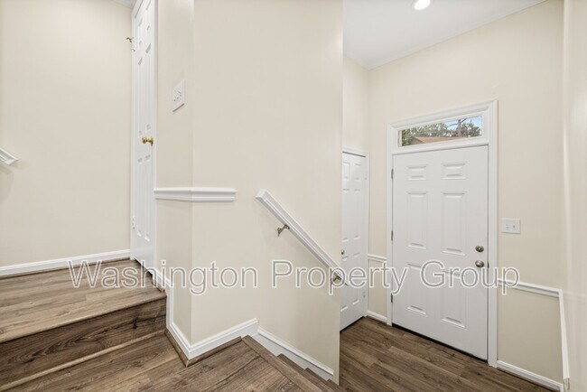Building Photo - 4267 Fox Lake Dr