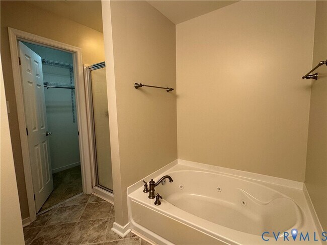 Building Photo - 940 Jamerson Ln