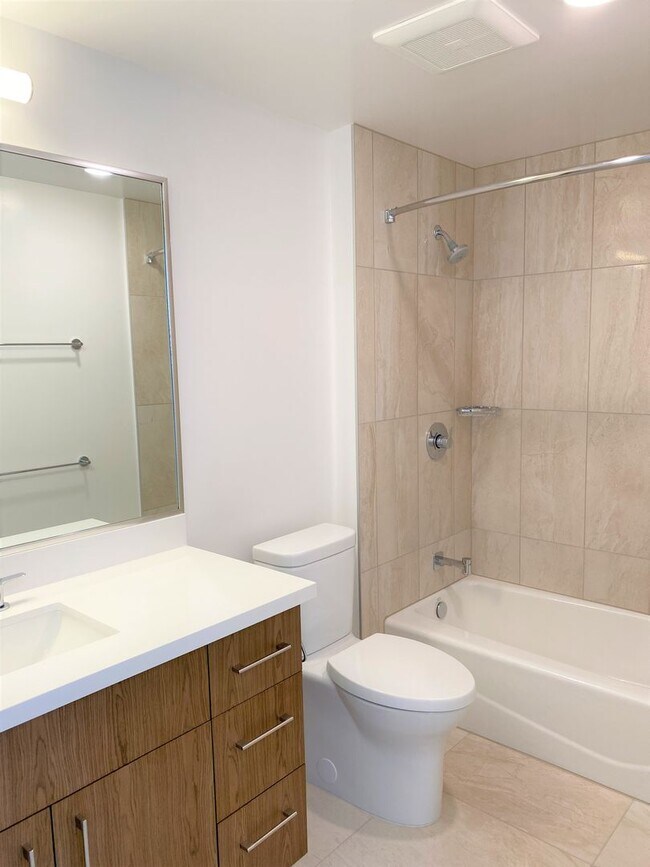 Building Photo - Azure Ala Moana - High Floor One Bedroom